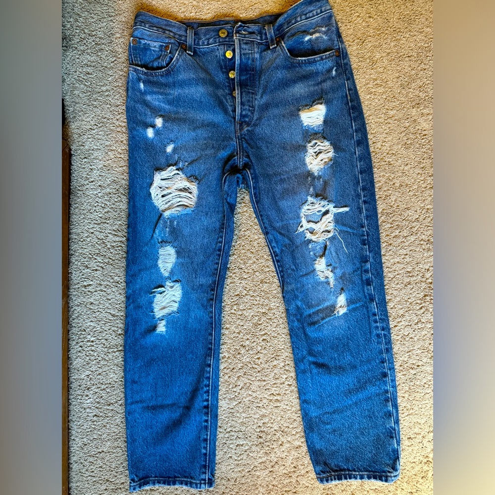 Levi high waisted jeans, size TWENTY EIGHT.